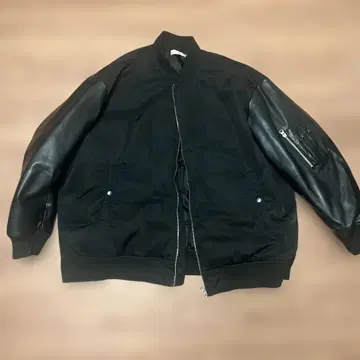 아들러 블랙 MA-1 자켓 L 사이즈