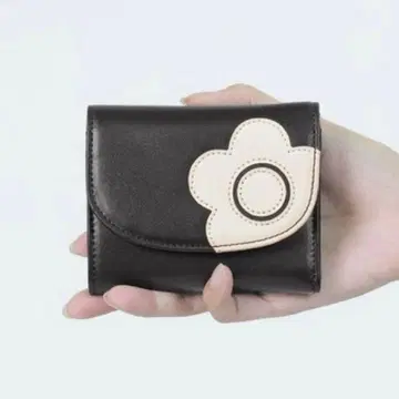 [ 새상품급 ] MARY QUANT 라운드 플랩 데이지 미니 지갑 블랙
