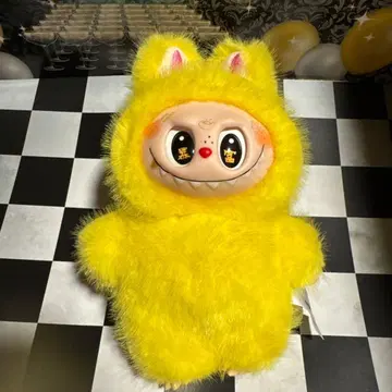옐로우 컬러 러브브 봉제 인형