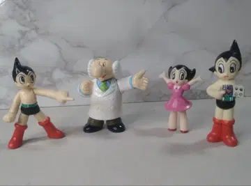 아톰 피규어 4체 세트