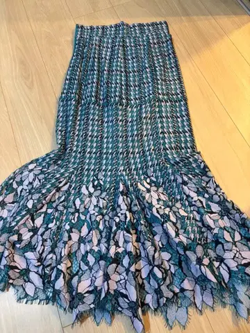 SNIDEL 꽃무늬 레이스 머메이드 플레어 스커트