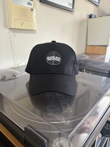 BOILER ROOM 블랙 야구 모자 보일러룸