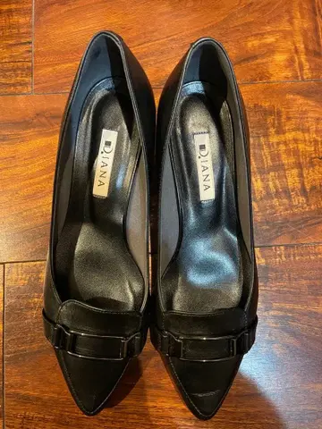 [단시간 사용] DIANA 블랙 펌프스 24.5cm
