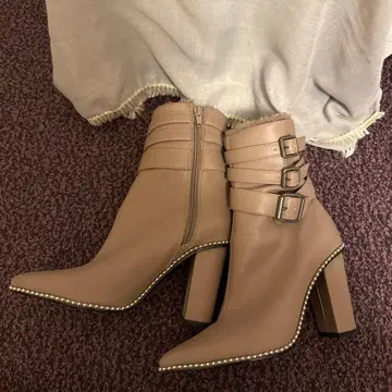 리젝시 베이지 버클 부츠 M 사이즈