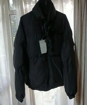 미사용 새상품 블랙 점퍼