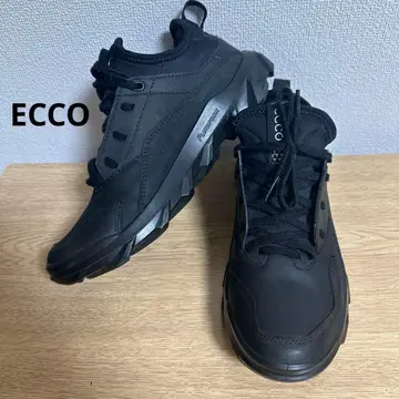 ECCO MX 블랙스니커즈 23.5 톱니 밑창