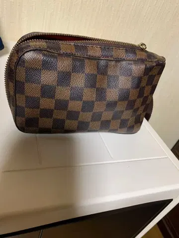 체크 무늬 숄더백