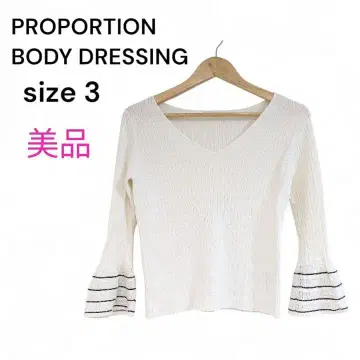 [새상품급] 프로포션 바디 드레싱 긴팔 니트 보더 프릴 오피스