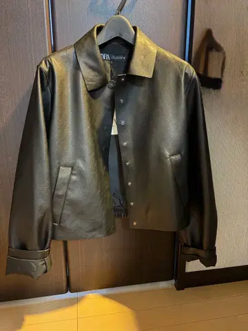 ZARA 블랙 가죽 숏 자켓