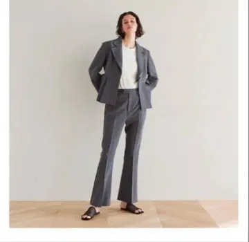 센터 프레스 플레어 슬랙스 팬츠