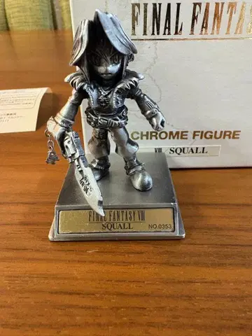 FINAL FANTASY VIII 스콜 크롬 피규어