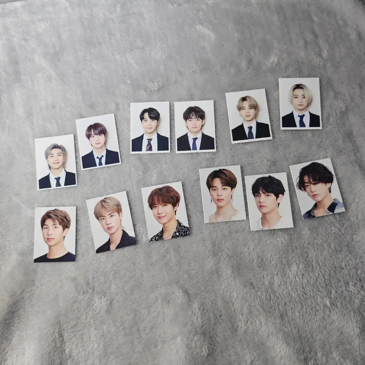 Don't know where Yoongi went..ㅠ) BTS Bangtan seasons greetings ID photos bulk