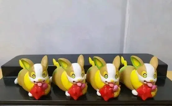 (Discontinued Rare Gacha) Pokemon Eating Berries Mungpachi