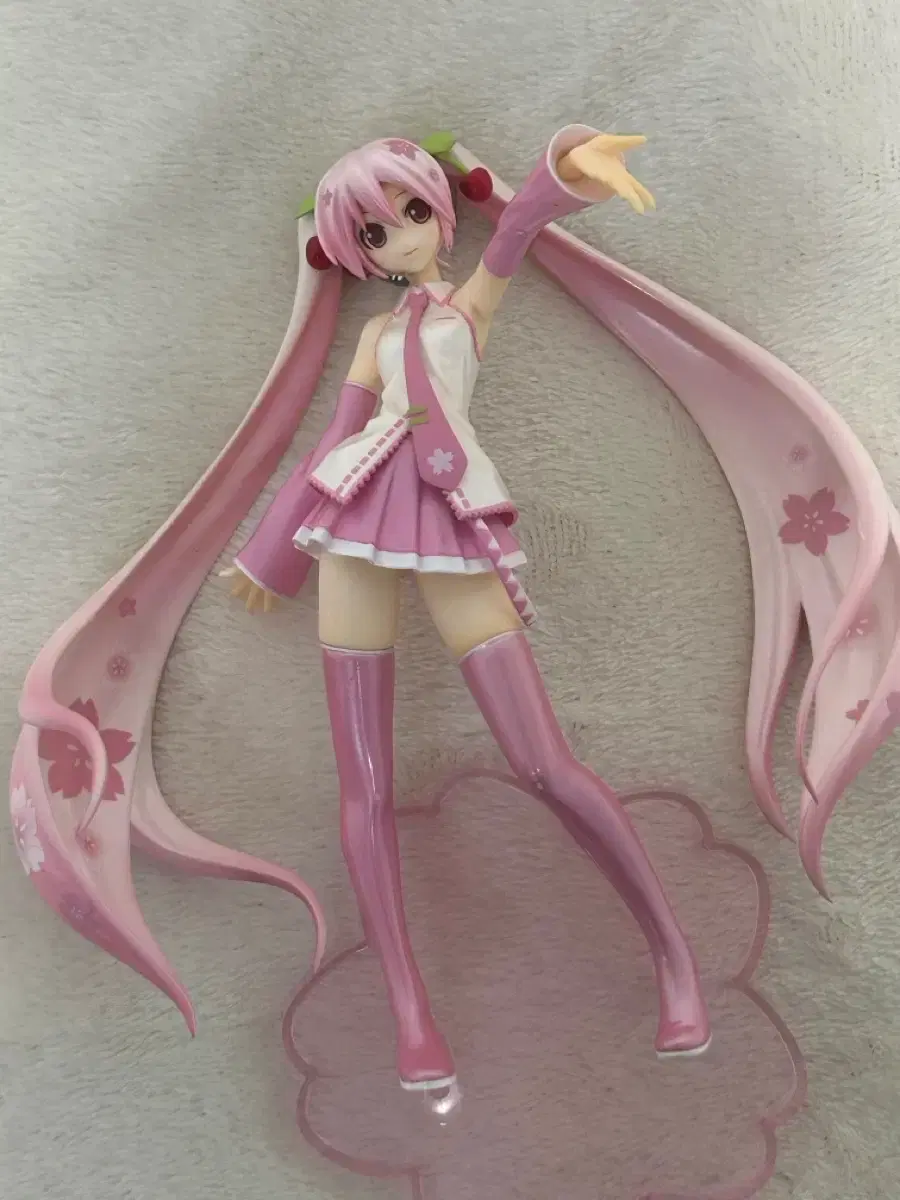 Sakura Miku figure (no box)