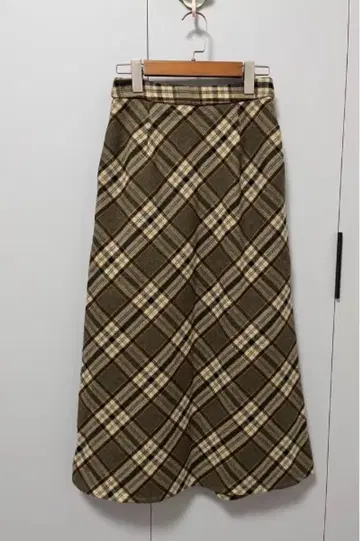 체크 무늬 롱 스커트 M 사이즈