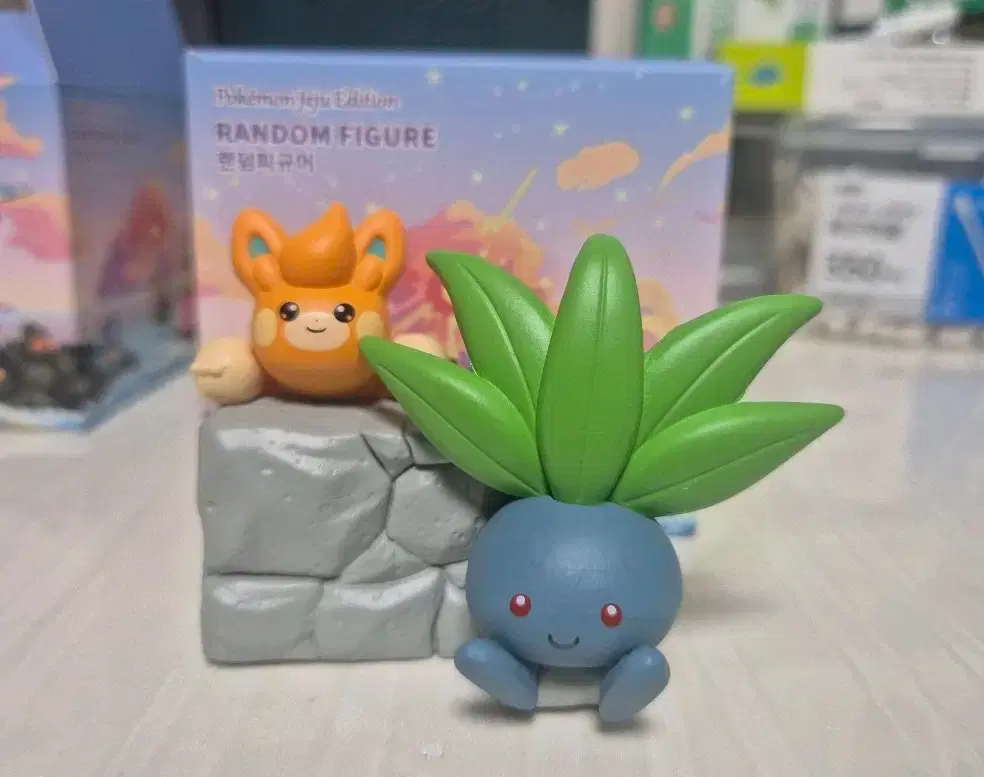 (Sealed, Discontinued Rare Gacha) Pokemon Pop-up Jeju Edition Gloomoth & Whismur