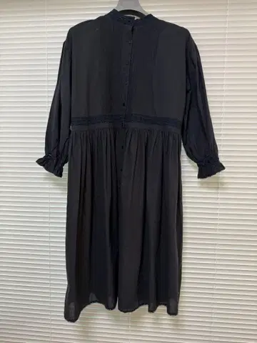 새상품급 비어즐리 지난 가을 블랙 원피스