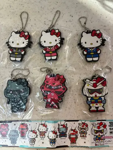 GUNDAM 건담 헬로키티 키링