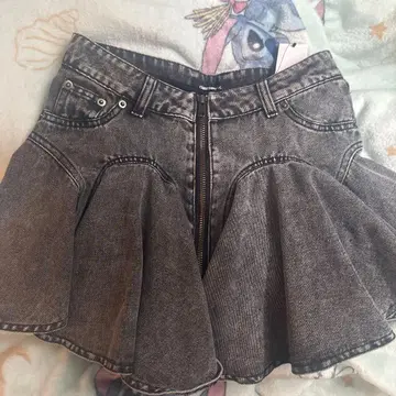 그레이 플리츠 미니 스커트 전면 지퍼