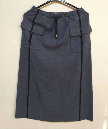 잉게보그 그레이 롱 스커트 앞 포켓 부착 맨투맨 원단
