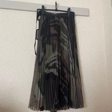 sacai 카모 패턴 플리츠 스커트 일본제