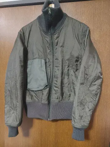 데드스탁 독일 공군 퀼팅 자켓 숏 기장 size 52