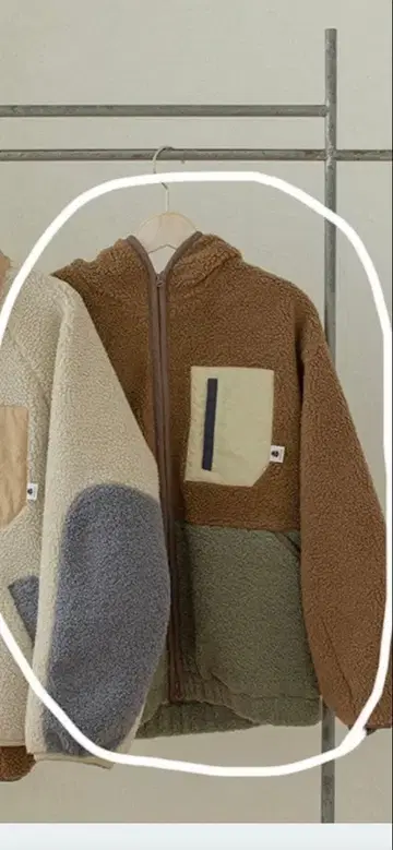 미사용품 POU DOU DOU 배색 보아 후디드 블루종