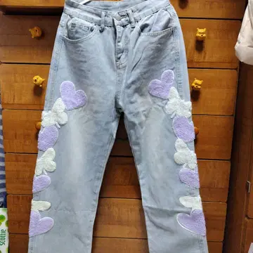 하트 자수 라이트 블루 스트레이트 데님