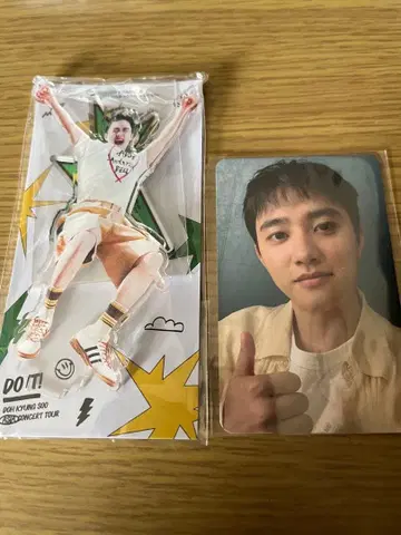 도경수 do it! 도쿄 아크릴 스탠드 트레이딩 카드 포함