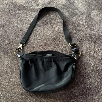 일비종떼 숄더백 블랙