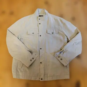 BRITISH KHAKI 베이지 긴팔 자켓 포켓 부착