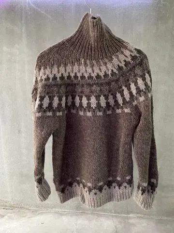 6roku 노르딕 터틀넥 스웨터