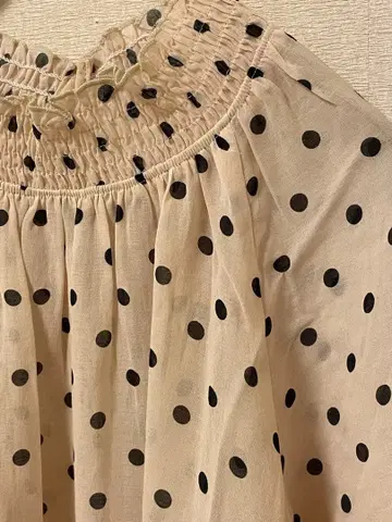 시어 도트 셔링 블라우스 미사용 스픽 앤 스팬