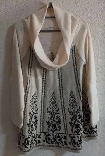 엑시즈팜 터틀 스웨터