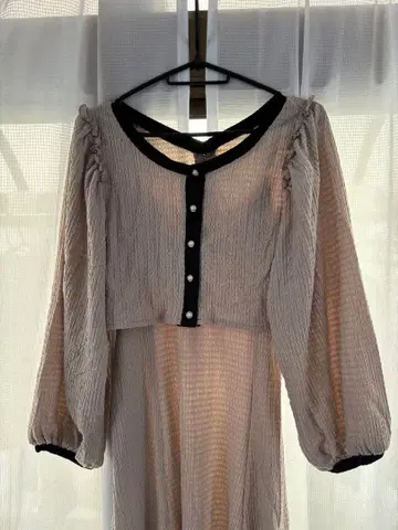 긴팔 플레어 드레스 셋업