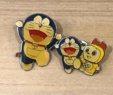 레트로 도라에몽 핀 배지
