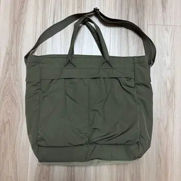 가격 인하 불가 [ 미사용급 ] 유니클로C 2WAY 유틸리티 백 올리브