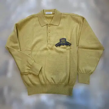 PIA SPORTS 피케 셔츠 자수 패치 니트 스웨터 겨자색