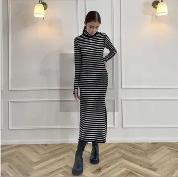 에피누 epine 슬릿 하이넥 보더 롱 원피스 핑거홀