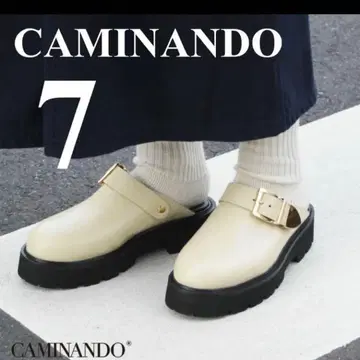 Caminando 버클 포함 슬립온 크림색