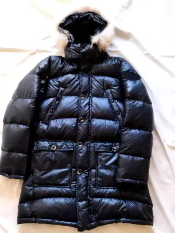 Von Dutch 퍼 후디드 블랙 다운 자켓 광택