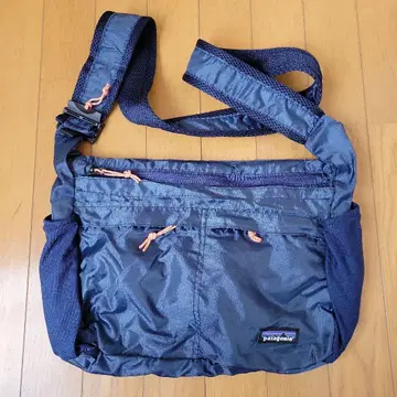 파타고니아 숄더백 라이트웨이트 트래블 쿠리에