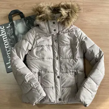 Abercrombie 베이지 다운 자켓 후드 부착