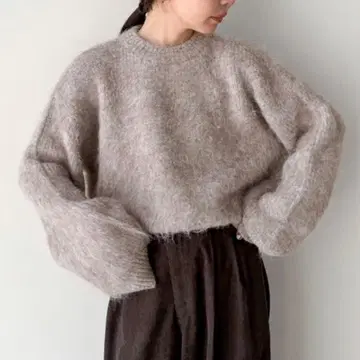 SELECT MOCA 헤어리 숏 니트 by SON 라이트 브라운