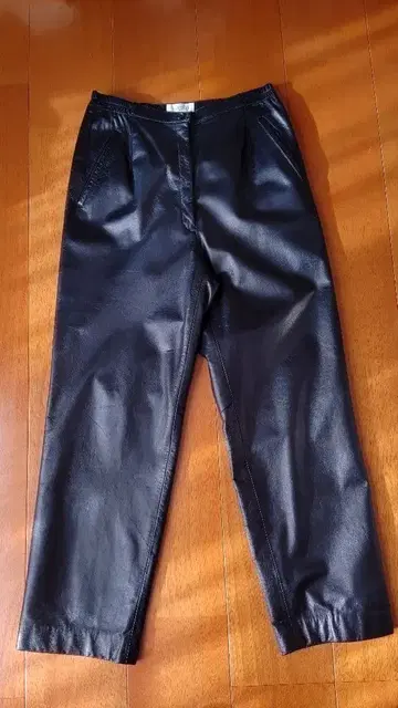 가죽 팬츠 9호