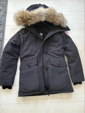 Canada Goose 다운 자켓 블랙