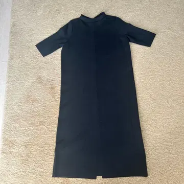 투모로우랜드 보르지 펄 콤비 하프 슬리브 원피스