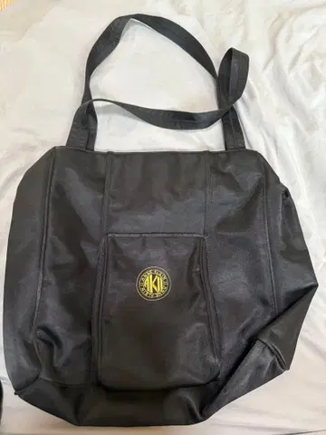 블랙 토트백 KI 로고 앤 클라인