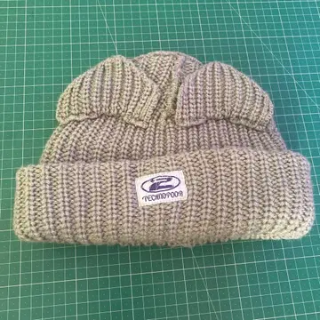 계속 한밤중이면 좋을 텐데. KNIT CAP 니트 모자