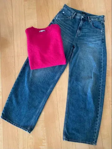 이번 시즌 유니클로 배기 커브 청바지 25인치 (63.5cm)